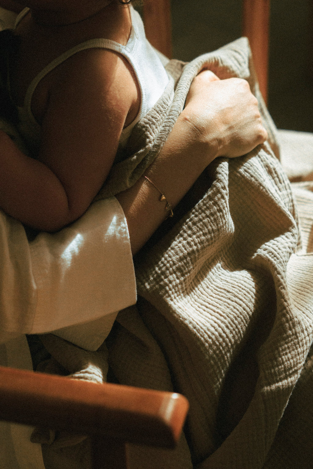 بطانية أطفال ناعمة بلون بني فاتح 120×120 سم