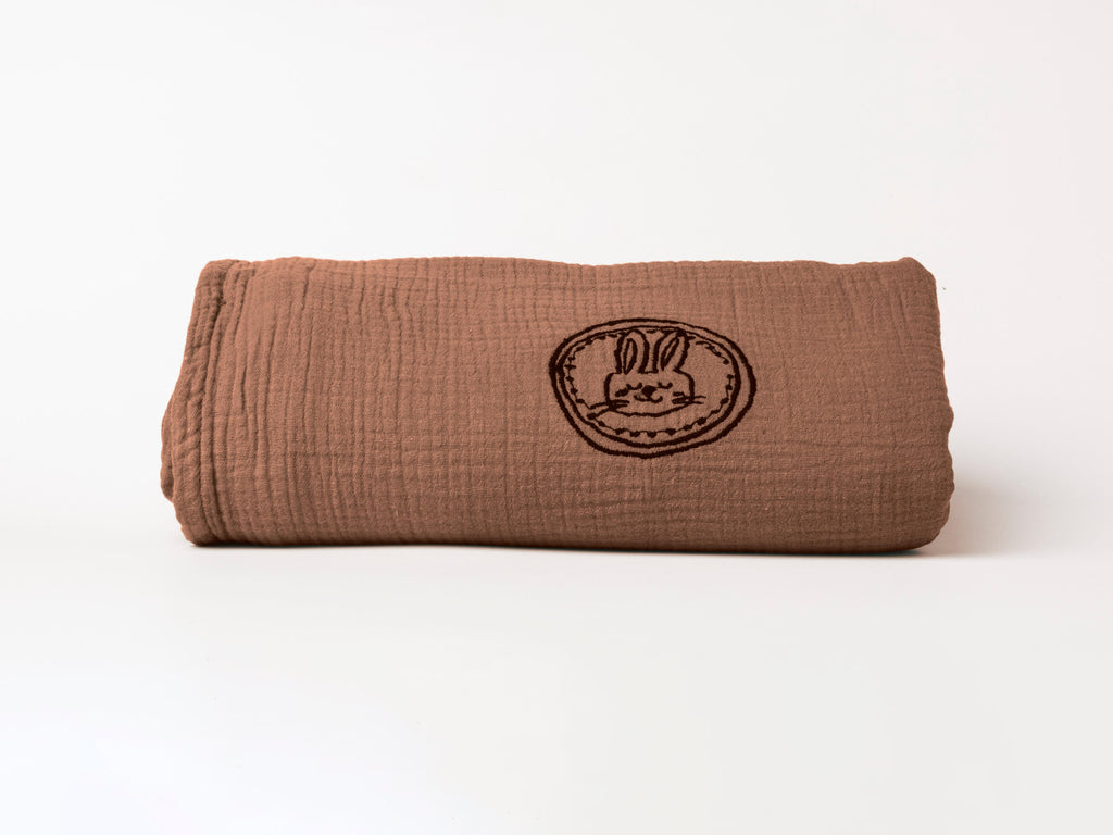 بطانية أطفال ناعمة بلون بني فاتح 120×120 سم