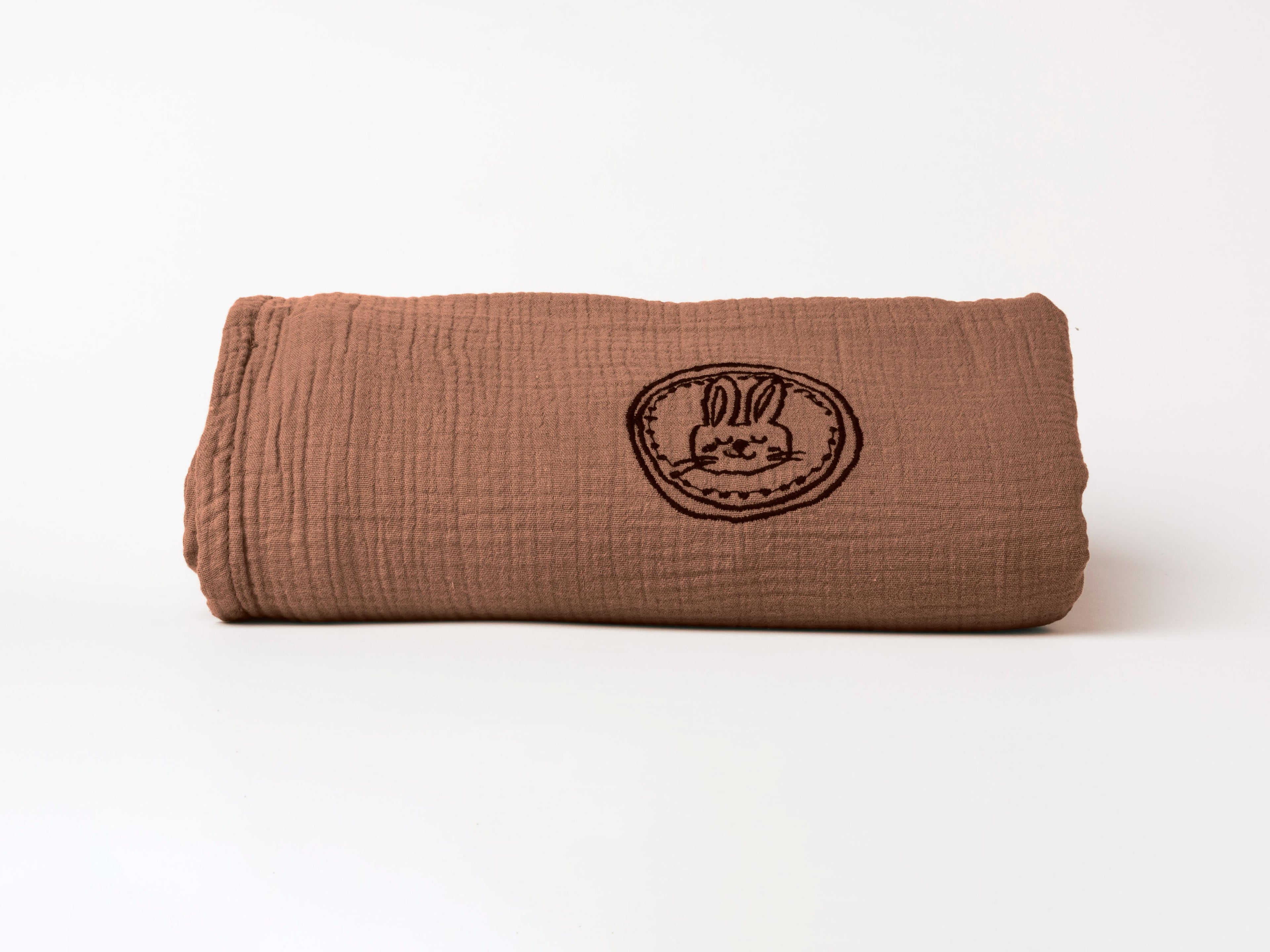 بطانية أطفال ناعمة بلون بني فاتح 120×120 سم