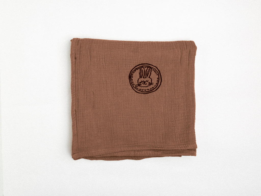 بطانية أطفال ناعمة بلون بني فاتح 120×120 سم