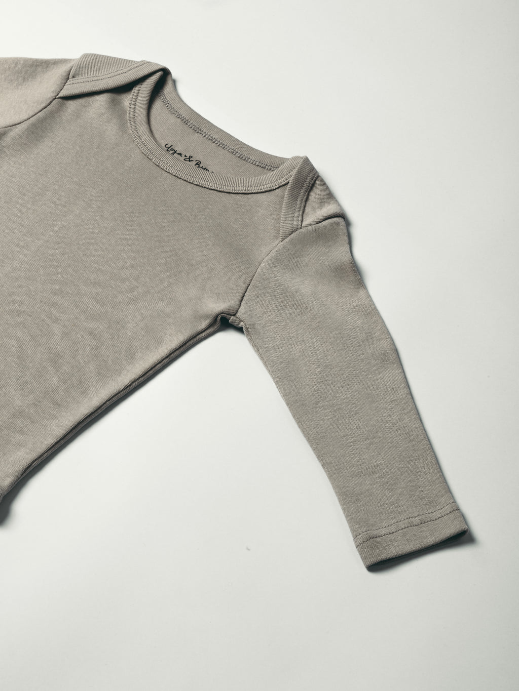 بدلة جسم بأكمام طويلة فائقة النعومة