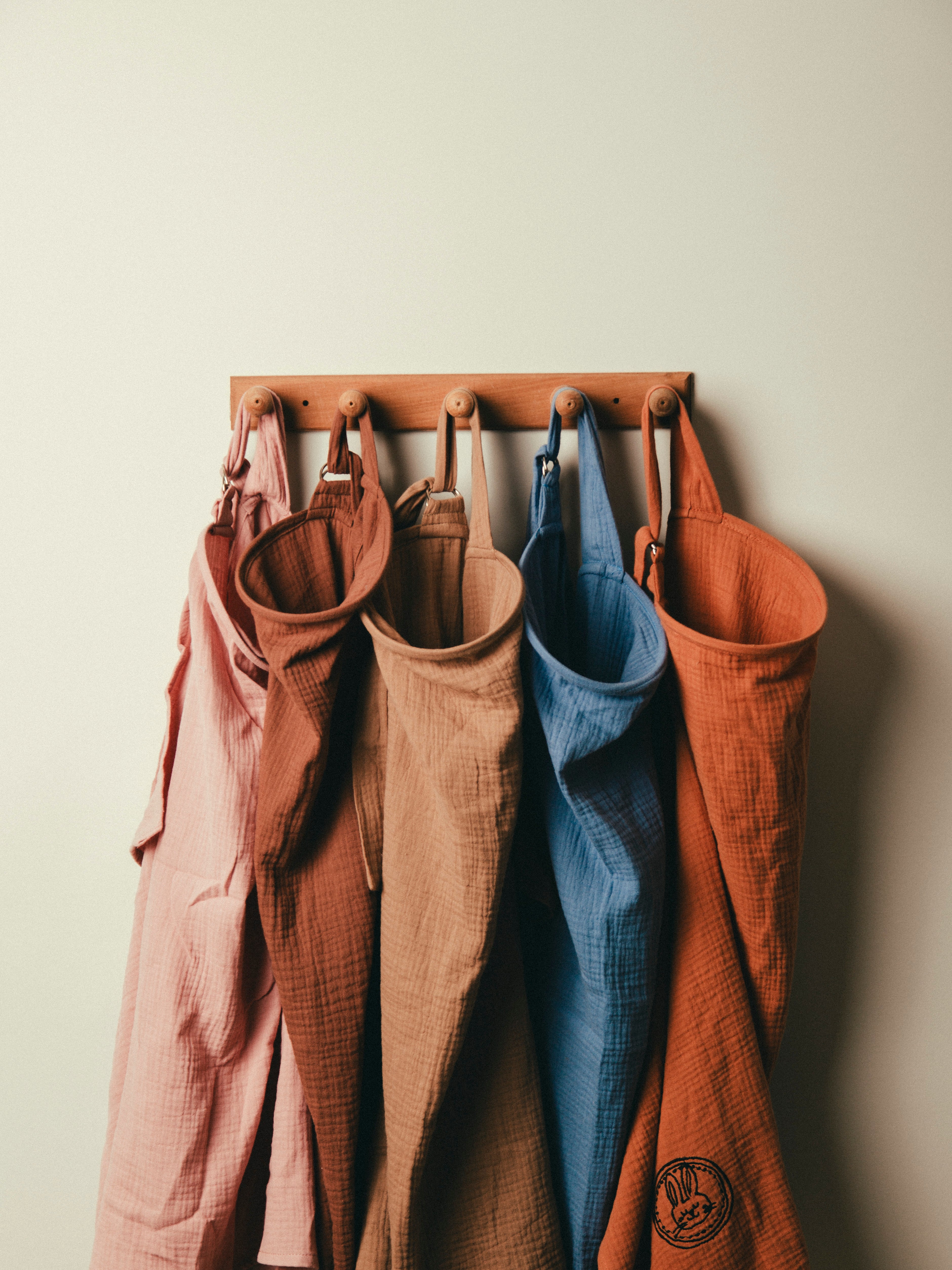 غطاء رضاعة 3 في 1، لون بني شوكولاتة، 100 × 70 سم